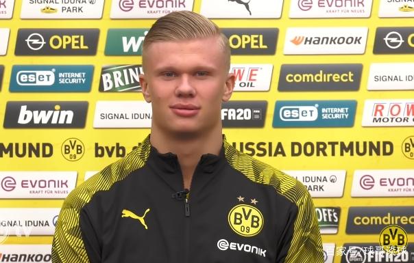 TA：曼城将关注中卫位置，斯通斯、阿克预计今夏离队